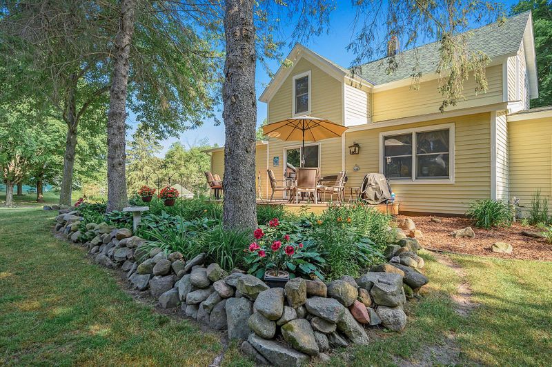 828 Furuby Rd, Taylors Falls, MN 55084