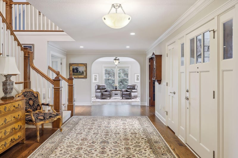 6 Spring Marsh Ln, North Oaks, MN 55127