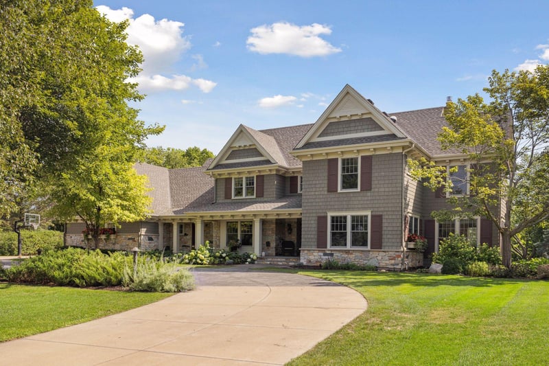 6 Spring Marsh Ln, North Oaks, MN 55127