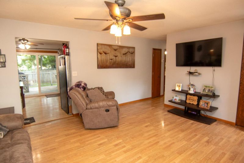 16 Camelot Ln, Mankato, MN 56001