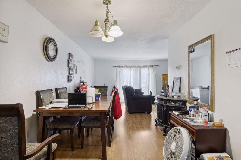 1541 Arkwright St, Saint Paul, MN 55130