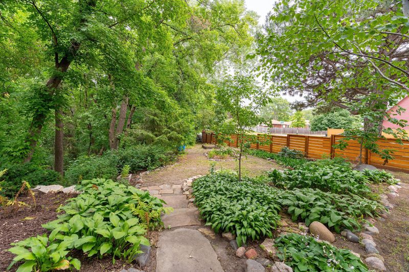 8810 Minnetonka Blvd, Saint Louis Park, MN 55426