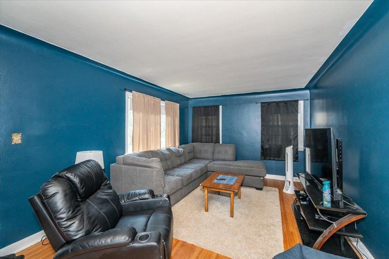 21 W Winona St, Duluth, MN 55803