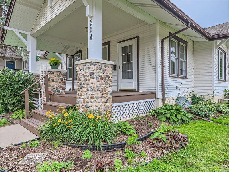 204 15th Ave S, South Saint Paul, MN 55075