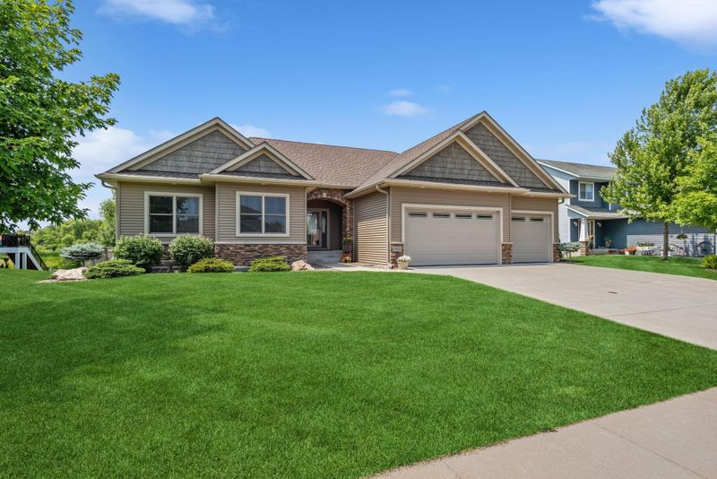 13023 Breckenridge Ln, Rogers, MN 55374