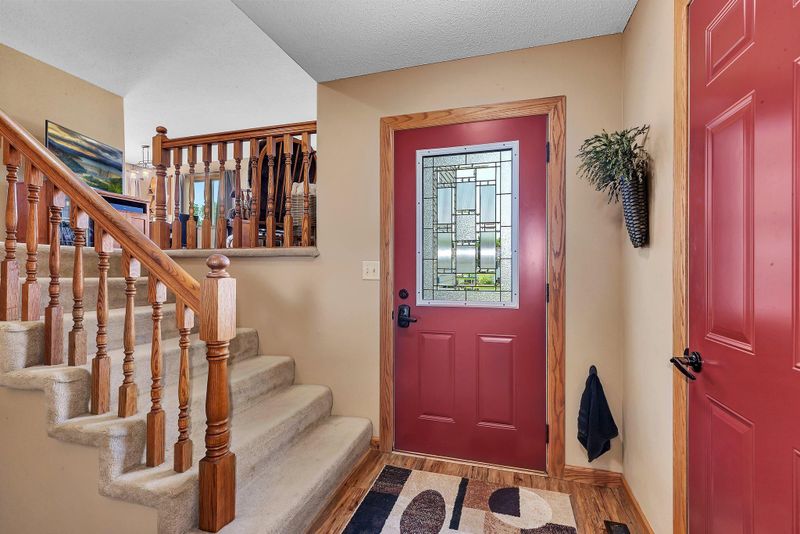 1107 Skyline Dr NE, Alexandria, MN 56308