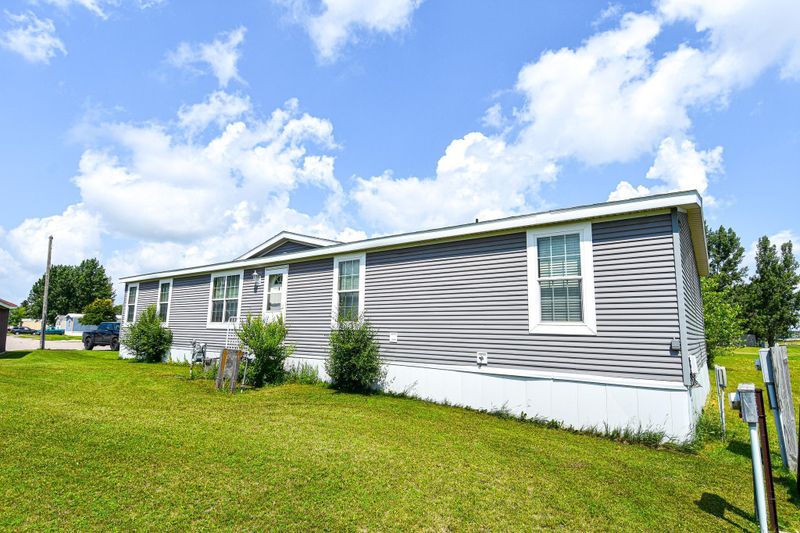 1100 Meadow St, Thief River Falls, MN 56701