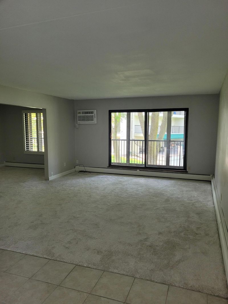 10511 Cedar Lake Rd #319, Minnetonka, MN 55305