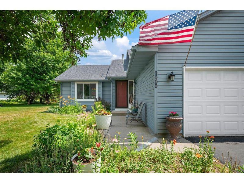 9000 Georgia Ave N, Brooklyn Park, MN 55445