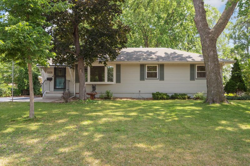 6106 Lee Ave N, Brooklyn Center, MN 55429