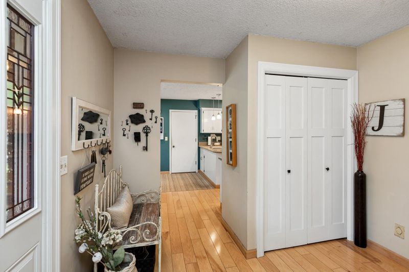 3403 E 126th St, Burnsville, MN 55337