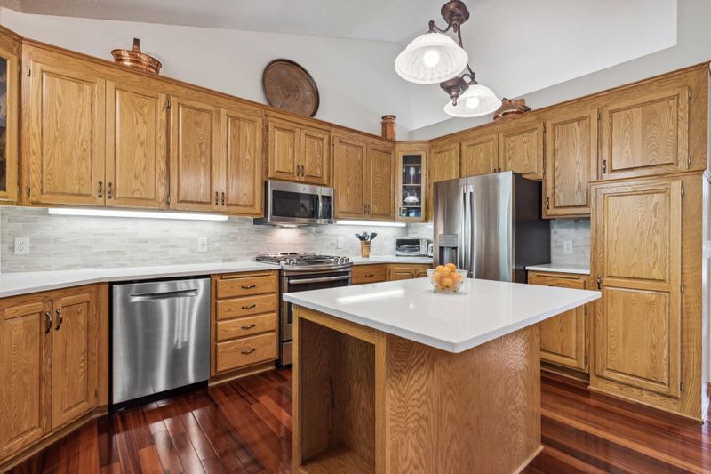335 Linda Ln, Lino Lakes, MN 55014