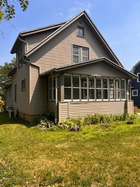 141 3rd Ave SE, Spring Grove, MN 55974