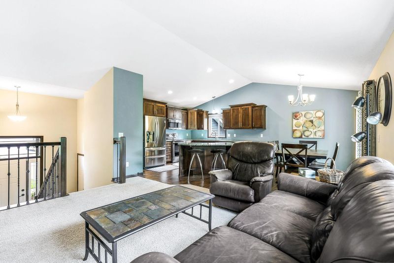 732 100th Ct NE, Blaine, MN 55434