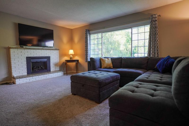 1325 Elsinore Cir, Long Lake, MN 55356