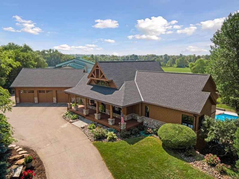 8145 Pioneer Creek Rd, Maple Plain, MN 55359