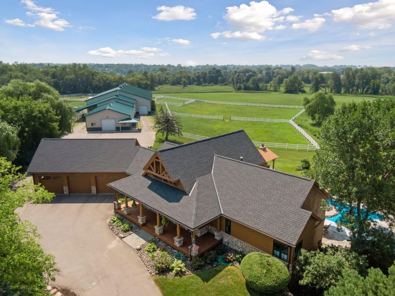 8145 Pioneer Creek Rd, Maple Plain, MN 55359