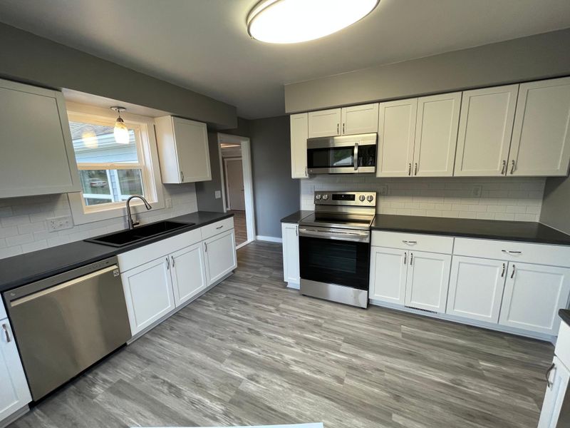 1027 Mccammon Ave, Saint Paul Park, MN 55071