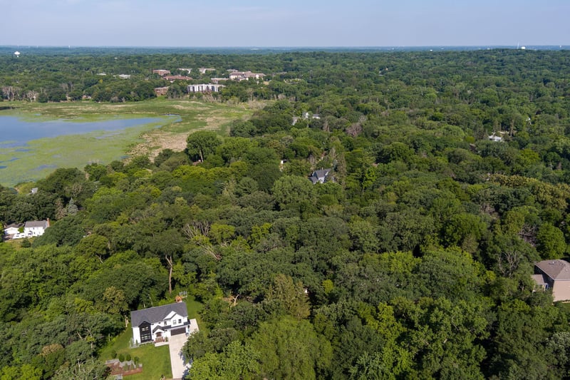 5524 Glenavon Ave, Minnetonka, MN 55345