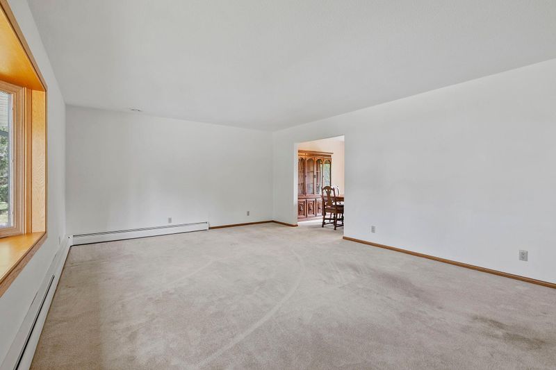 2629 London Ct, Burnsville, MN 55337
