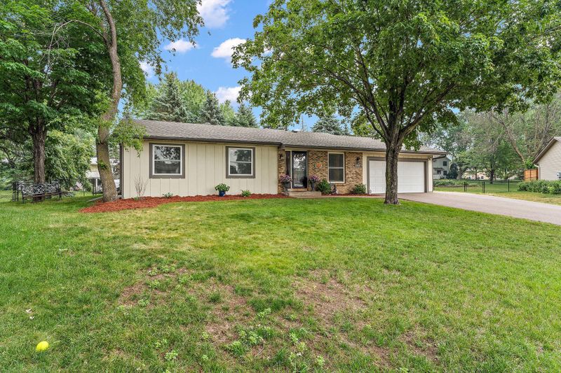 15628 Harmony Ct, Apple Valley, MN 55124