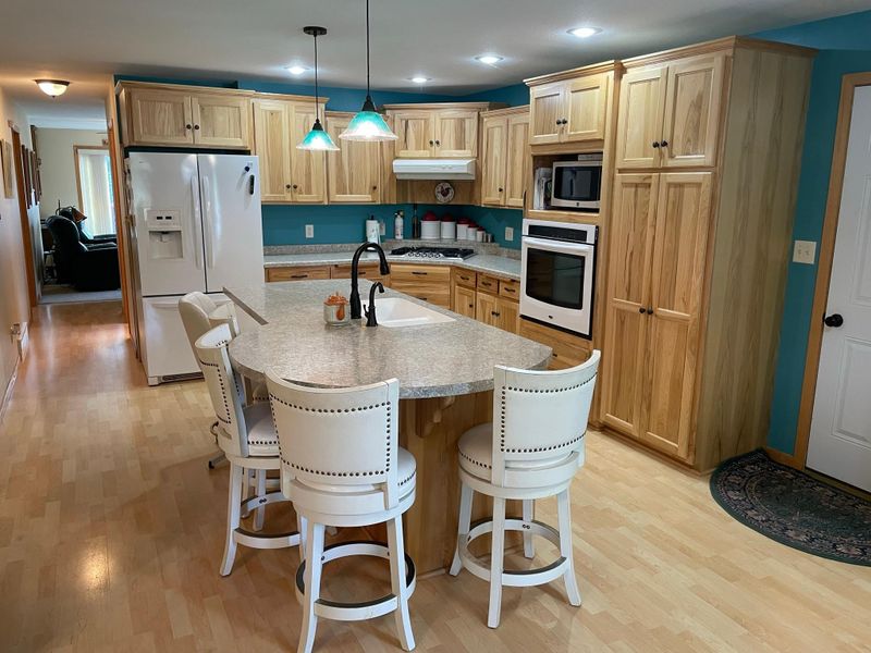 754 Maple St, Paynesville, MN 56362