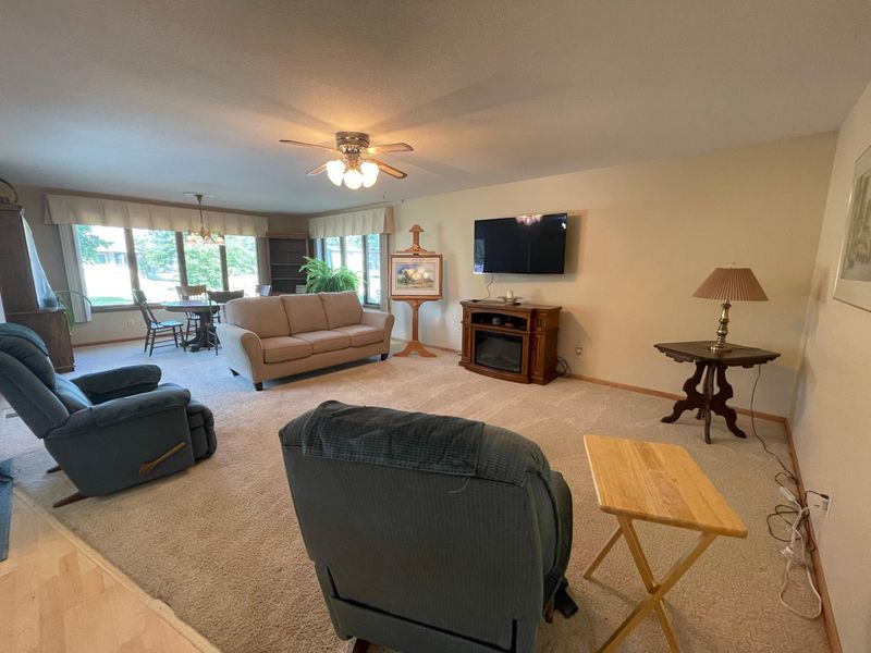 754 Maple St, Paynesville, MN 56362