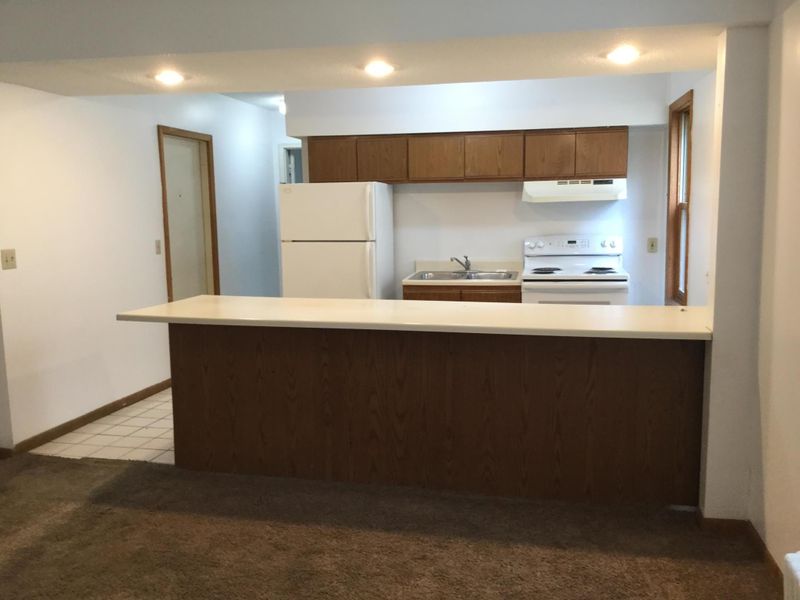 396398 Lawson Ave E, Saint Paul, MN 55130