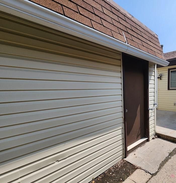 560 6th Ave S, Windom, MN 56101