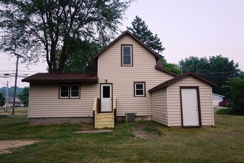 2813 Wilson St, Menomonie, WI 54751