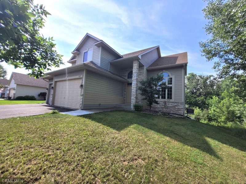 10675 Brookview Rd, Woodbury, MN 55129