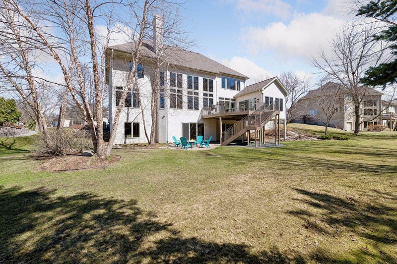 16327 Gladys Ln, Minnetonka, MN 55345