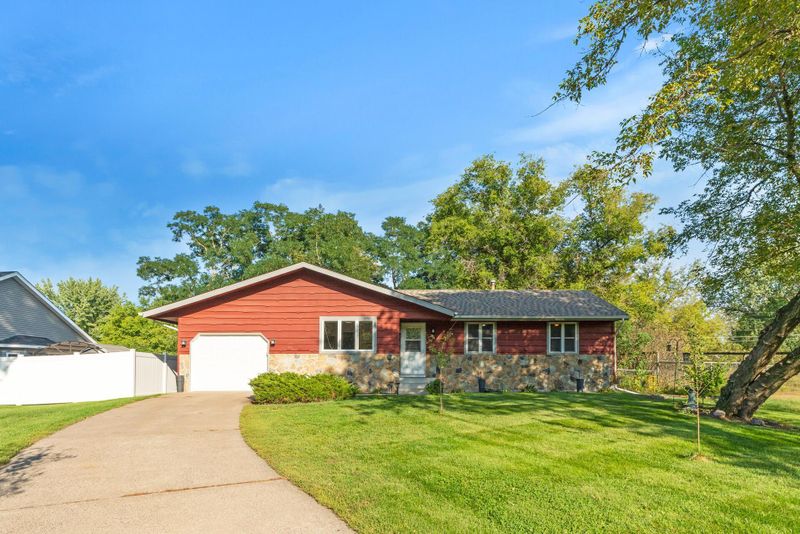 904 8th Ave N, Princeton, MN 55371