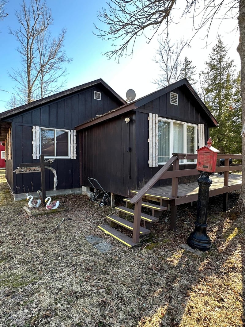9845 Empire Dr, Kabetogama, MN 56669