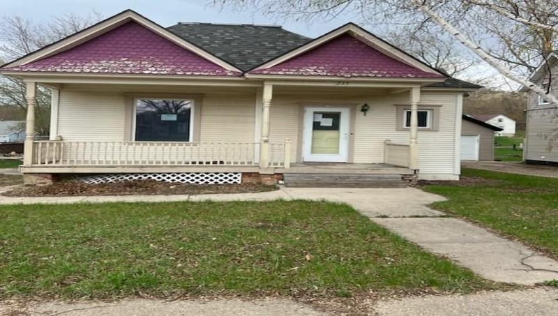 215 Fremont St S, Lake Benton, MN 56149