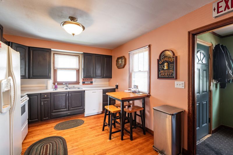 608 S Oak St, La Crescent, MN 55947
