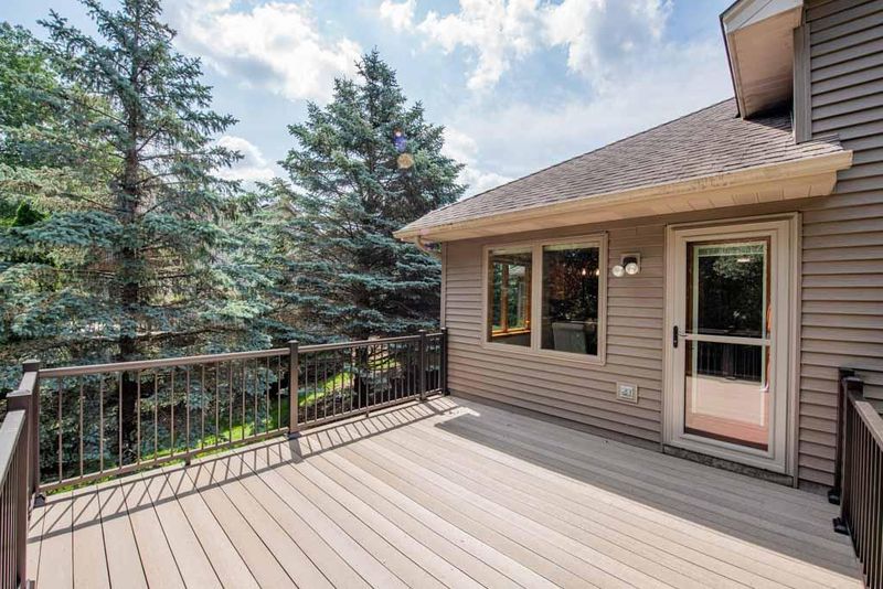 5490 157th St N, Hugo, MN 55038