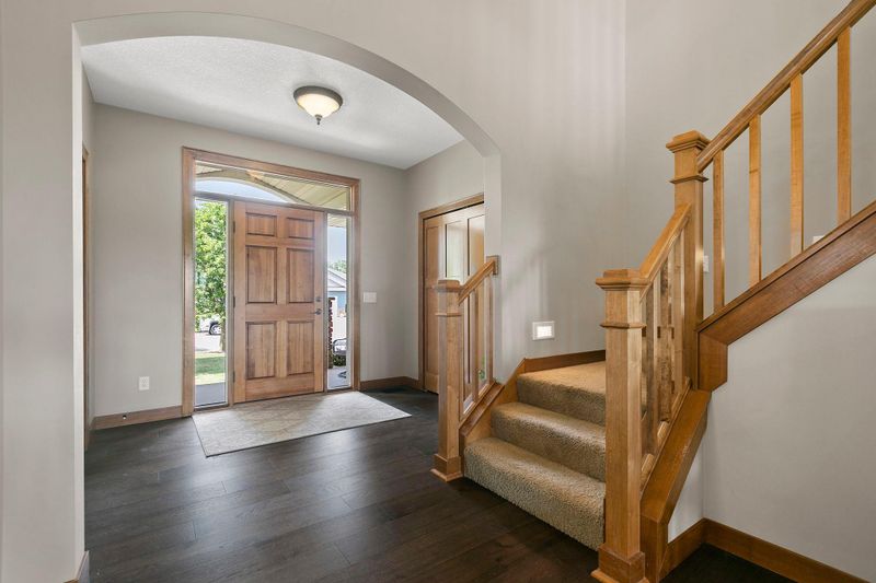 824 Old Bridge Way, Jordan, MN 55352