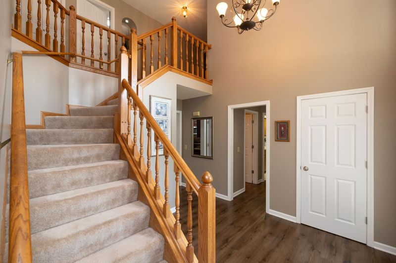 4855 138th St W, Apple Valley, MN 55124
