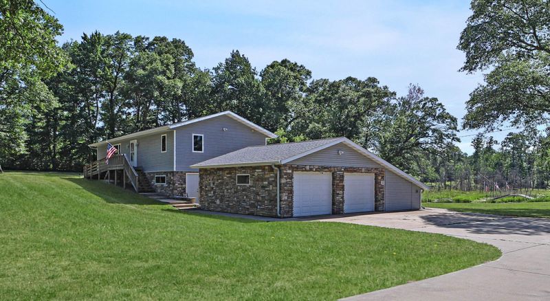 19145 Love Lake Rd, Brainerd, MN 56401