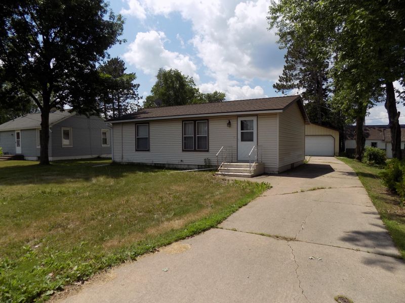 5497 Daffodil Ave, Virginia, MN 55792