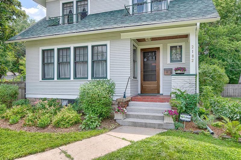 2182 Goodrich Ave, Saint Paul, MN 55105