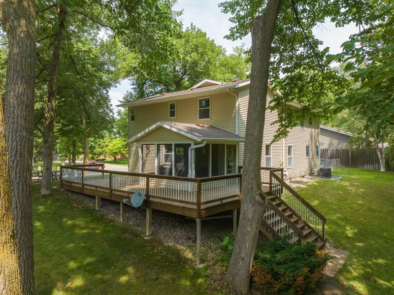 405 Pleasant Ave N, Annandale, MN 55302
