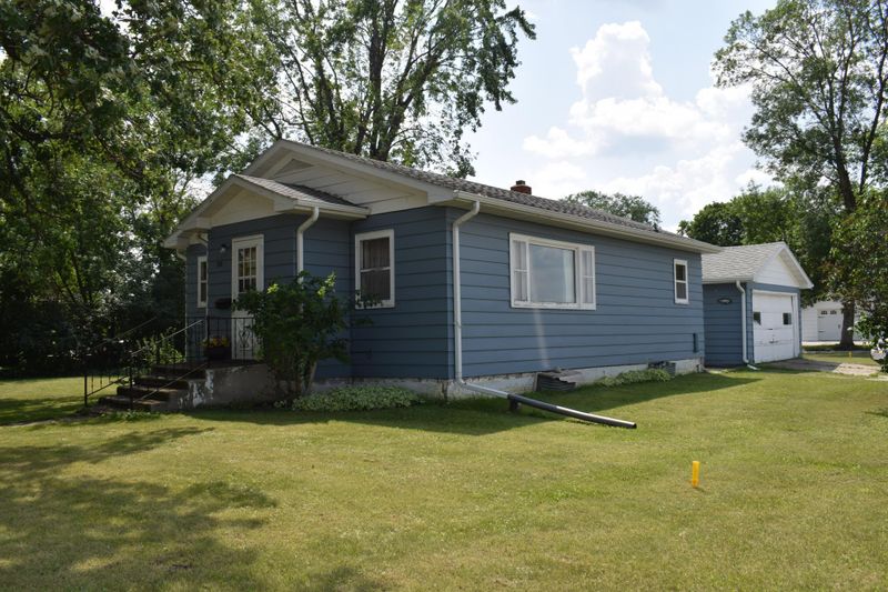 301 Knight Ave S, Thief River Falls, MN 56701