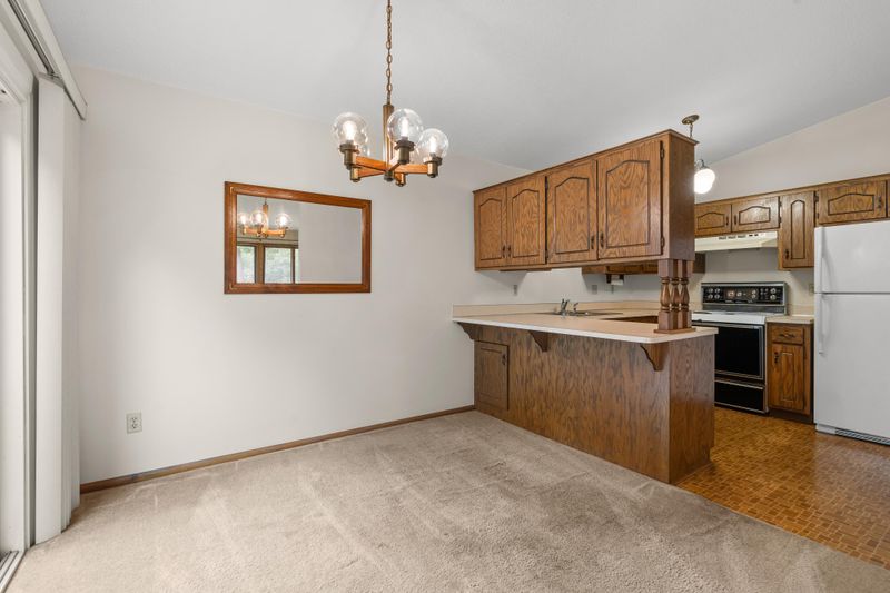 525 Clover Leaf Pw NE, Blaine, MN 55434