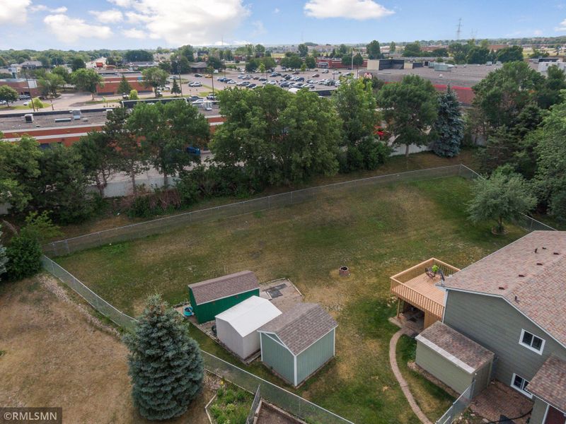 1423 Sage Ct, Shakopee, MN 55379