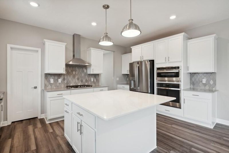 22725 Wood Ln, Rogers, MN 55374