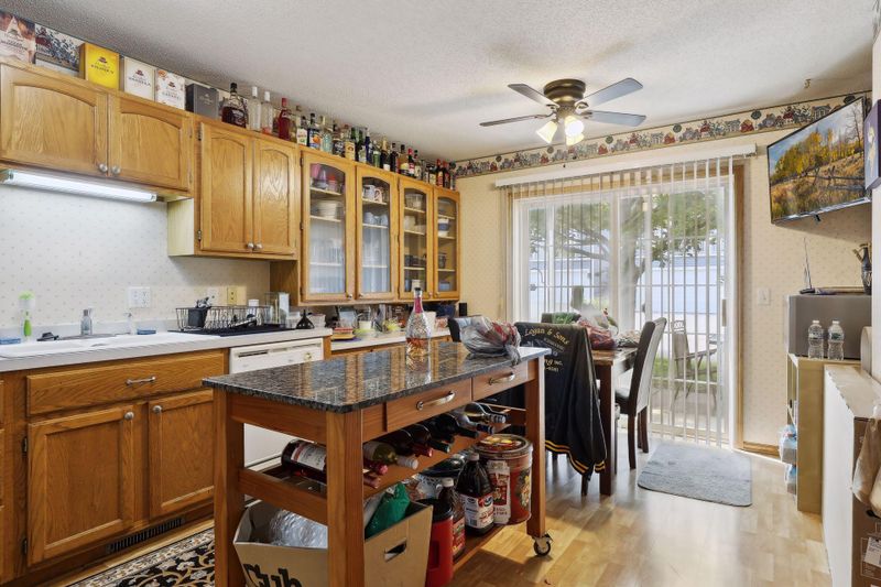 2527 E 117th St, Burnsville, MN 55337