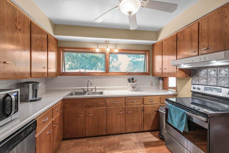 111 Trussel Ave, Champlin, MN 55316