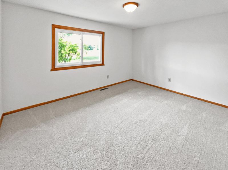 820 9th Ave SW, Forest Lake, MN 55025